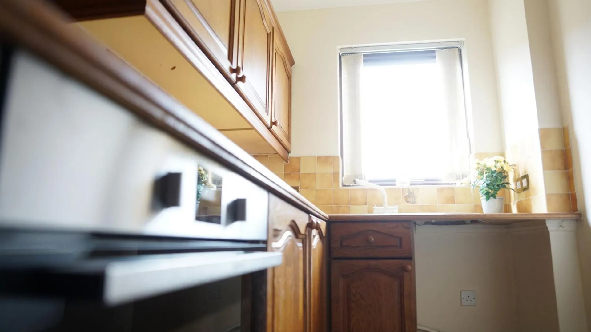 18Pg Dreams Unlimited - Budget Flat W Free Parking - Slough Windsor Heathrow 0*,