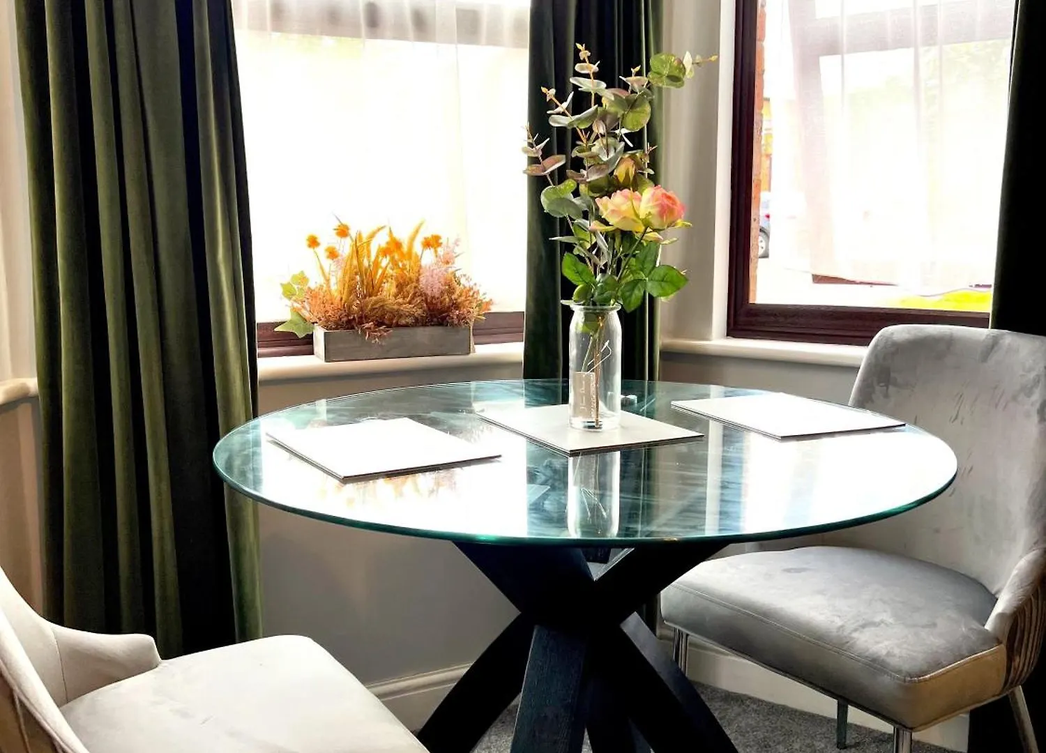 18Pg Dreams Unlimited - Budget Flat W Free Parking - Slough Windsor Heathrow